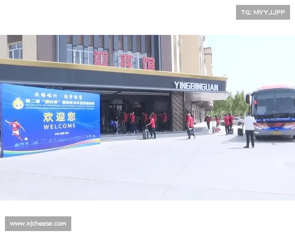 新疆岳普湖队与塔吉克斯坦队友谊赛激战正酣 双方精彩表现引人关注